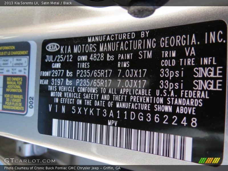 Satin Metal / Black 2013 Kia Sorento LX