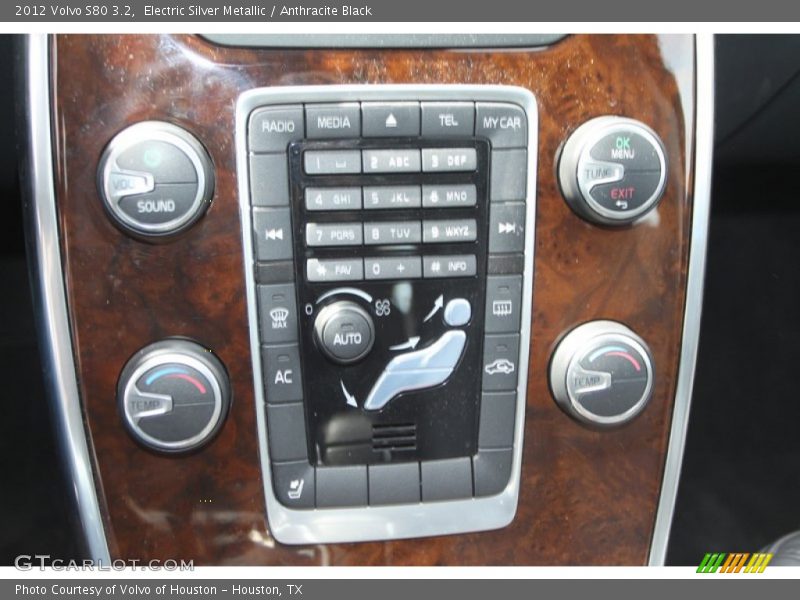 Electric Silver Metallic / Anthracite Black 2012 Volvo S80 3.2