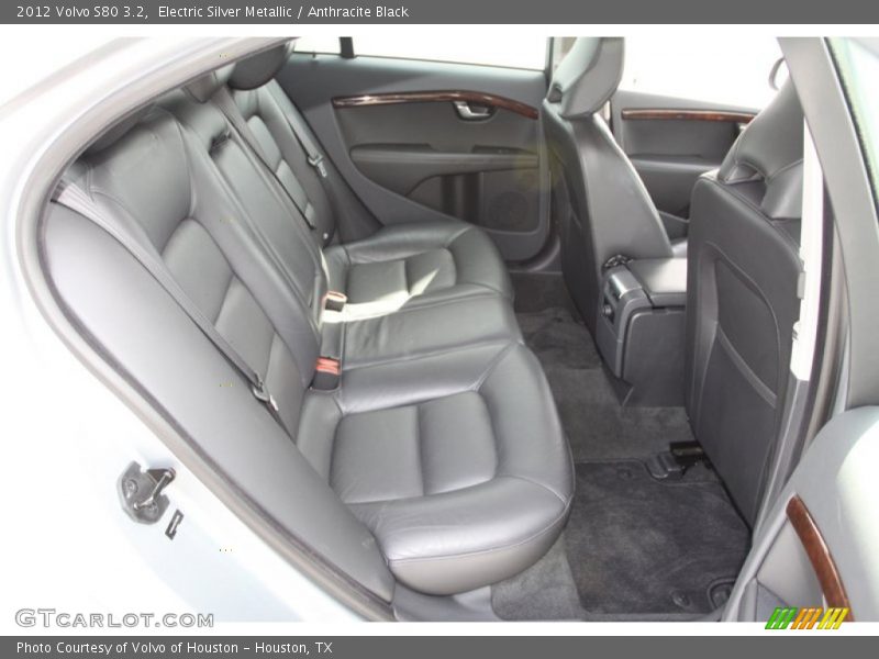 Electric Silver Metallic / Anthracite Black 2012 Volvo S80 3.2