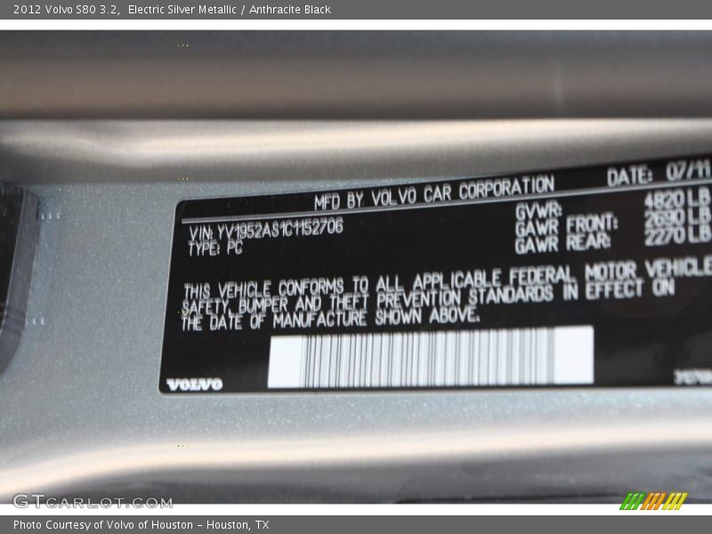 Electric Silver Metallic / Anthracite Black 2012 Volvo S80 3.2