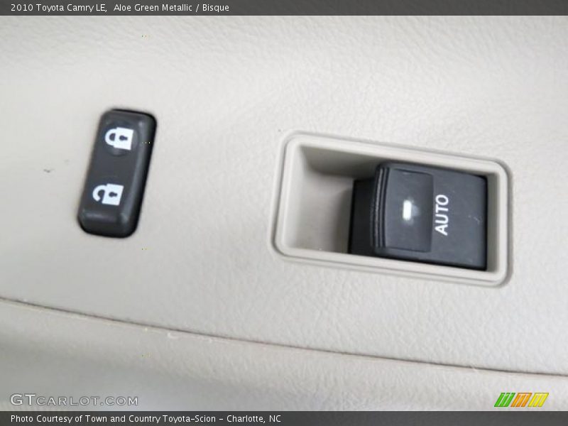 Aloe Green Metallic / Bisque 2010 Toyota Camry LE