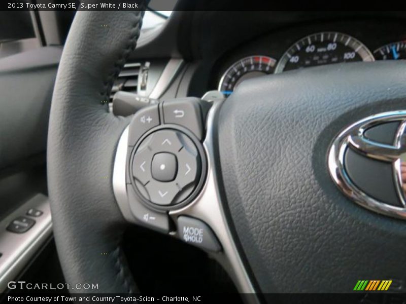 Super White / Black 2013 Toyota Camry SE