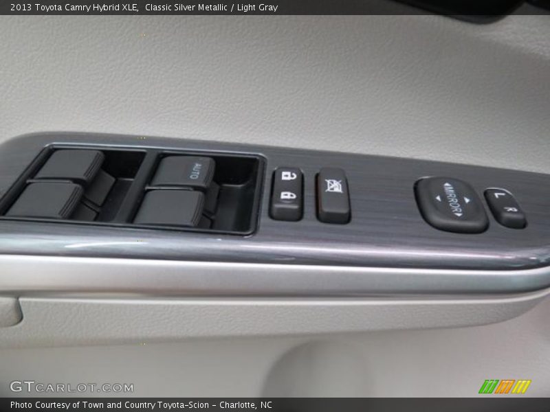 Classic Silver Metallic / Light Gray 2013 Toyota Camry Hybrid XLE