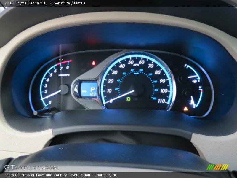Super White / Bisque 2013 Toyota Sienna XLE