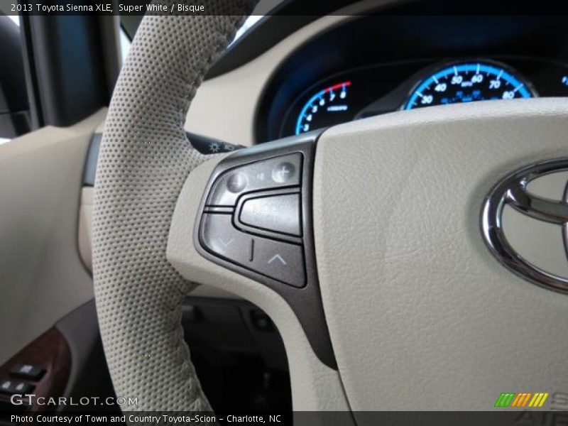 Super White / Bisque 2013 Toyota Sienna XLE
