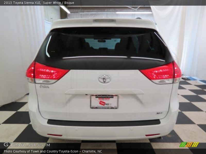Super White / Bisque 2013 Toyota Sienna XLE