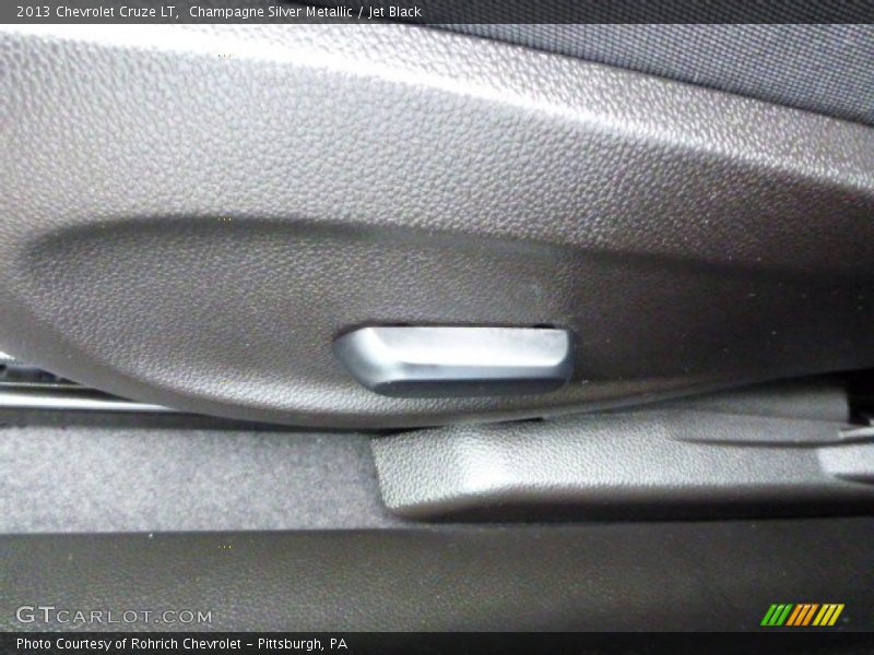 Champagne Silver Metallic / Jet Black 2013 Chevrolet Cruze LT