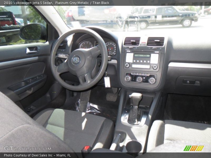 Platinum Grey Metallic / Titan Black 2010 Volkswagen Jetta S Sedan