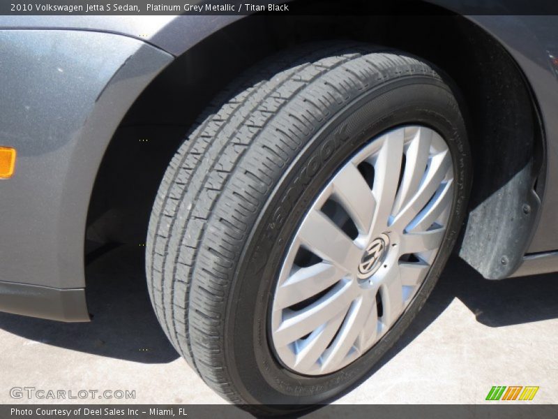 Platinum Grey Metallic / Titan Black 2010 Volkswagen Jetta S Sedan