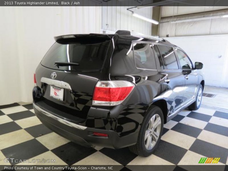 Black / Ash 2013 Toyota Highlander Limited