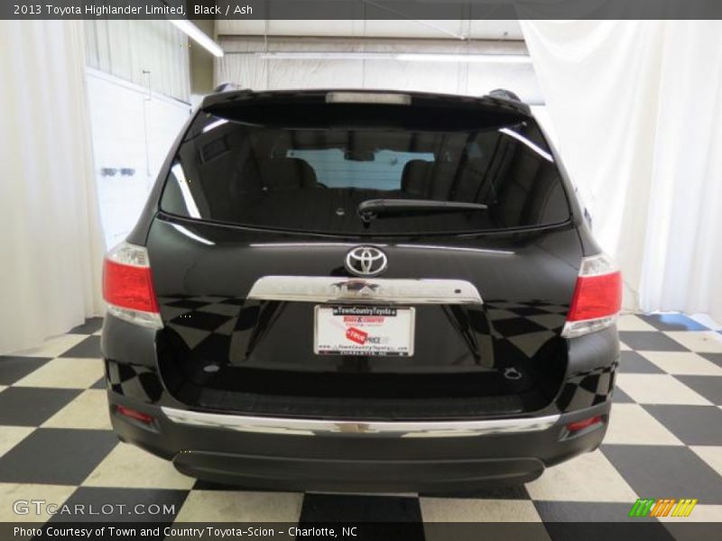 Black / Ash 2013 Toyota Highlander Limited