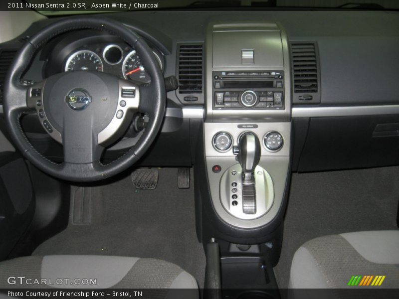 Aspen White / Charcoal 2011 Nissan Sentra 2.0 SR