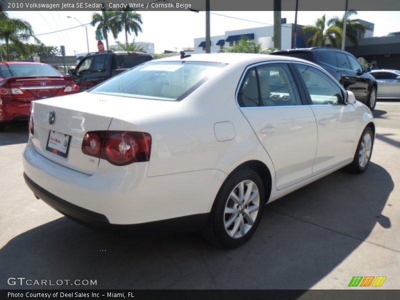 Candy White / Cornsilk Beige 2010 Volkswagen Jetta SE Sedan