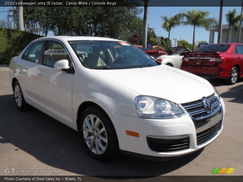 Candy White / Cornsilk Beige 2010 Volkswagen Jetta SE Sedan