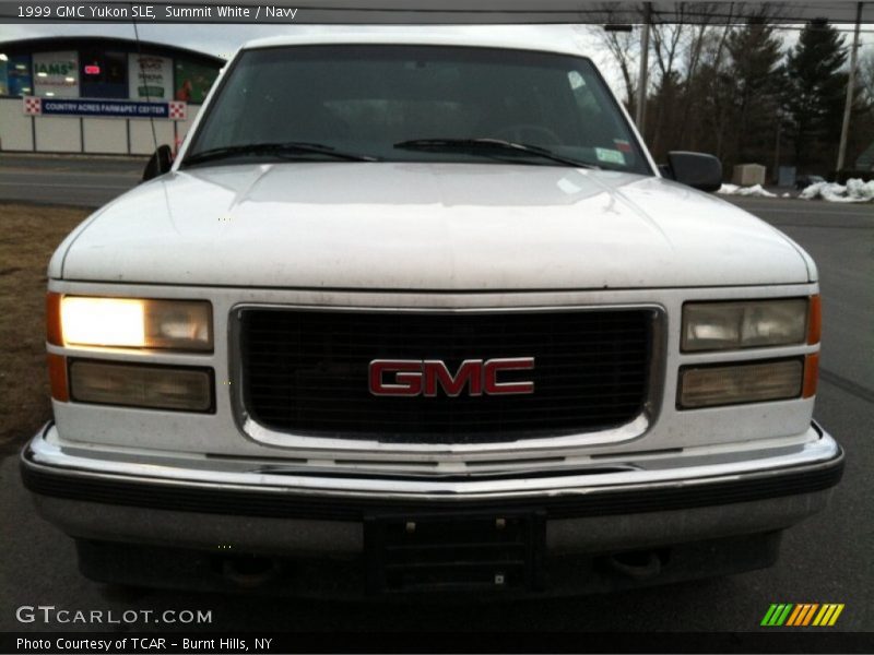 Summit White / Navy 1999 GMC Yukon SLE
