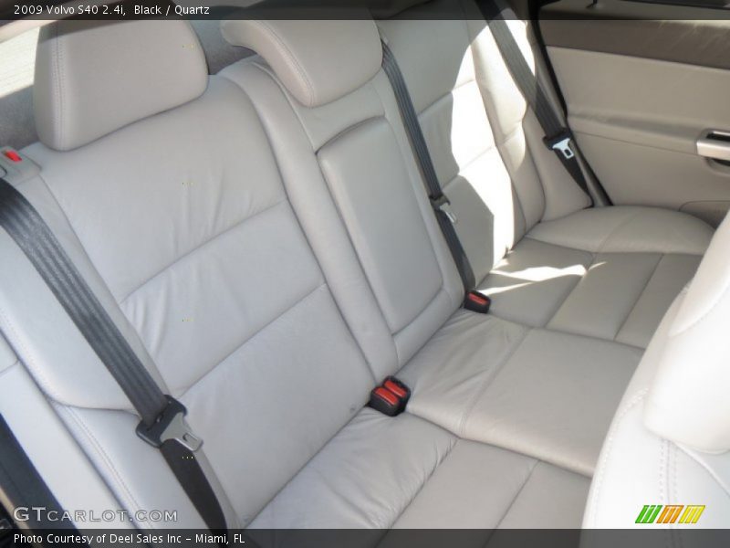 Black / Quartz 2009 Volvo S40 2.4i