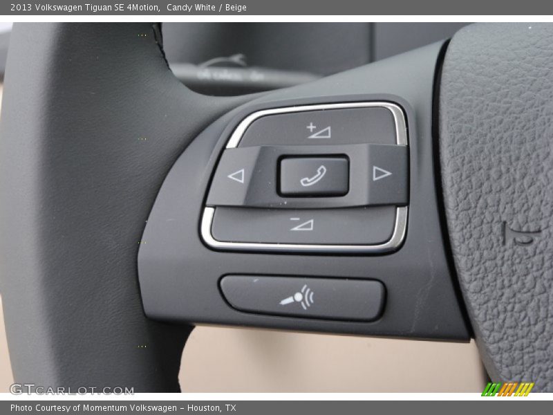 Controls of 2013 Tiguan SE 4Motion