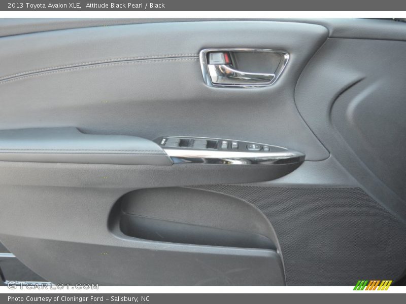 Attitude Black Pearl / Black 2013 Toyota Avalon XLE