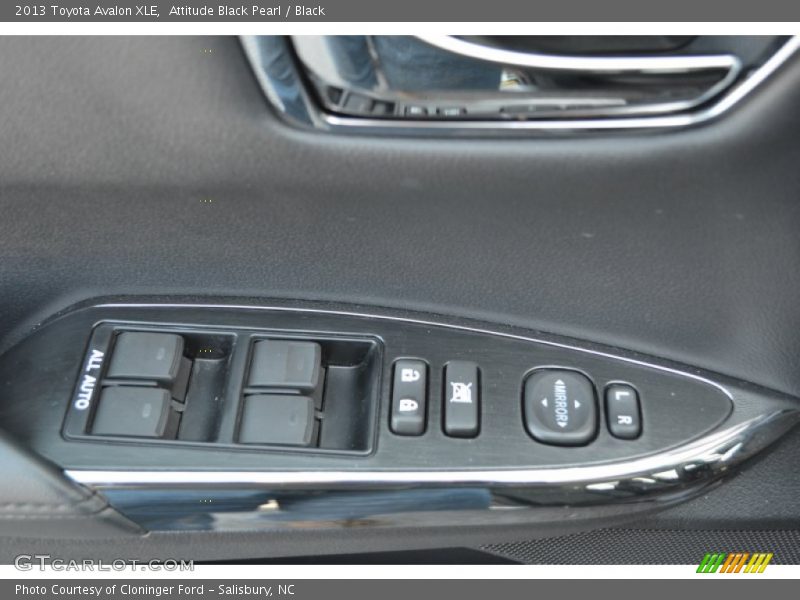 Attitude Black Pearl / Black 2013 Toyota Avalon XLE