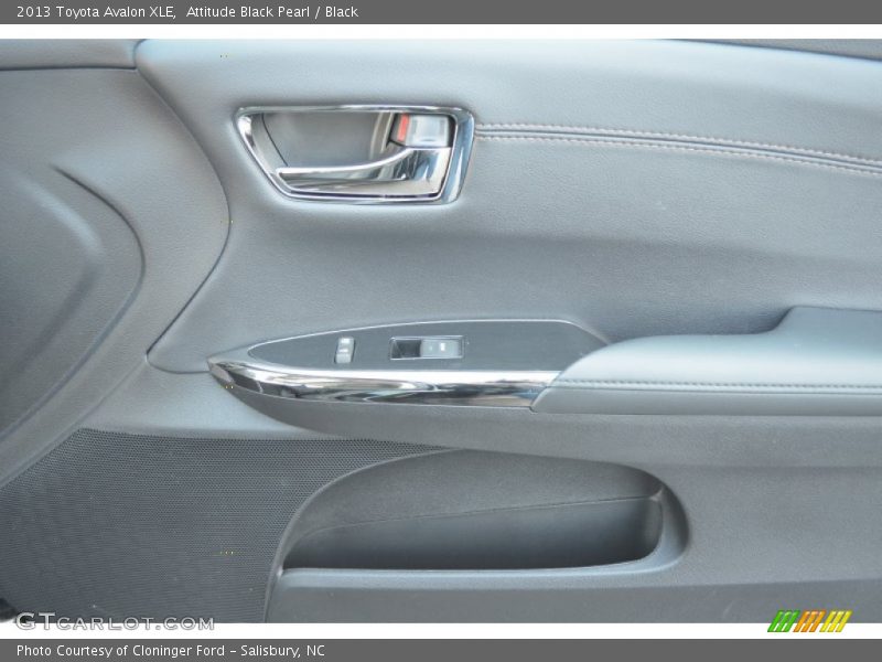 Attitude Black Pearl / Black 2013 Toyota Avalon XLE