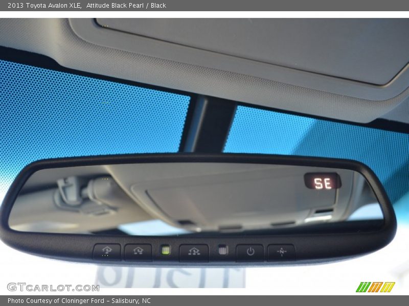 Attitude Black Pearl / Black 2013 Toyota Avalon XLE