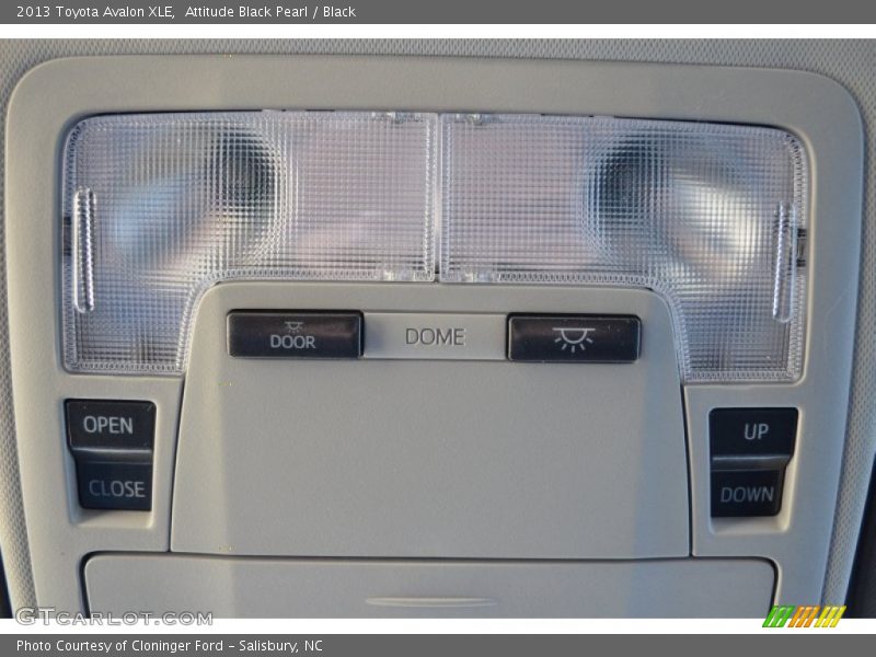 Attitude Black Pearl / Black 2013 Toyota Avalon XLE