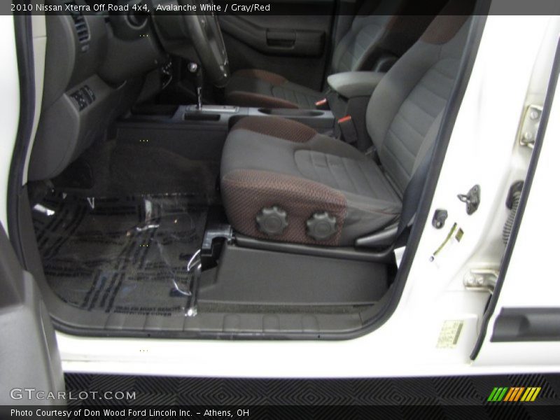 Front Seat of 2010 Xterra Off Road 4x4