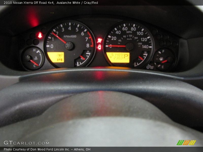 Avalanche White / Gray/Red 2010 Nissan Xterra Off Road 4x4