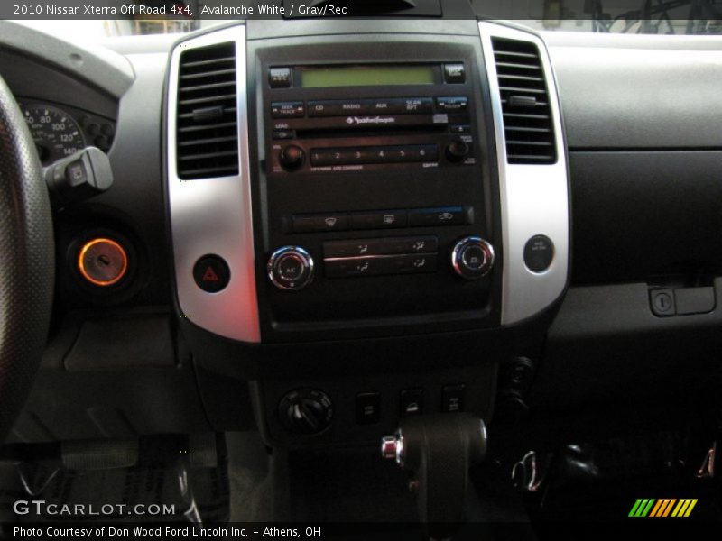 Avalanche White / Gray/Red 2010 Nissan Xterra Off Road 4x4