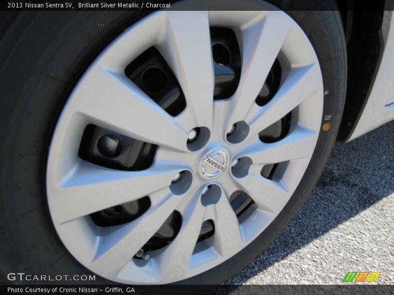 Brilliant Silver Metallic / Charcoal 2013 Nissan Sentra SV