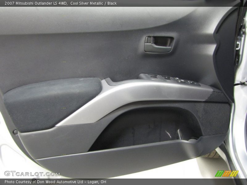 Cool Silver Metallic / Black 2007 Mitsubishi Outlander LS 4WD