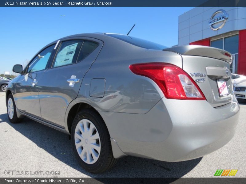 Magnetic Gray / Charcoal 2013 Nissan Versa 1.6 SV Sedan