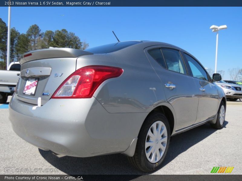 Magnetic Gray / Charcoal 2013 Nissan Versa 1.6 SV Sedan