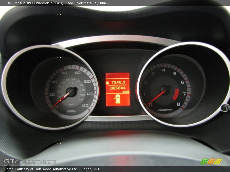 Cool Silver Metallic / Black 2007 Mitsubishi Outlander LS 4WD