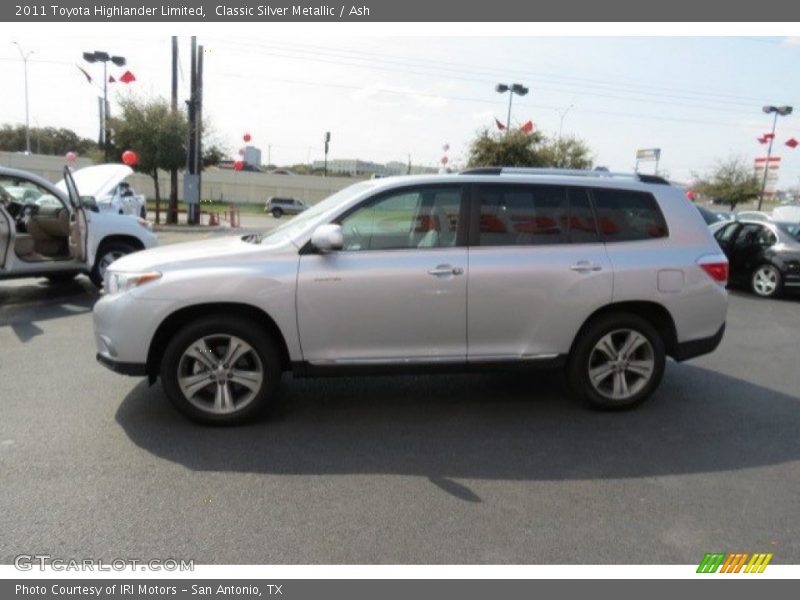 Classic Silver Metallic / Ash 2011 Toyota Highlander Limited