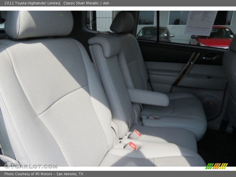 Classic Silver Metallic / Ash 2011 Toyota Highlander Limited