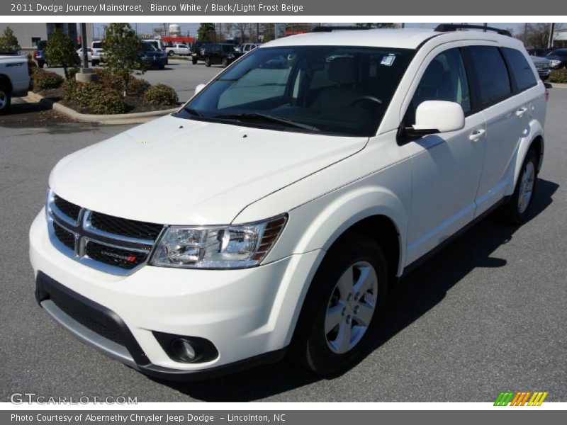 Front 3/4 View of 2011 Journey Mainstreet