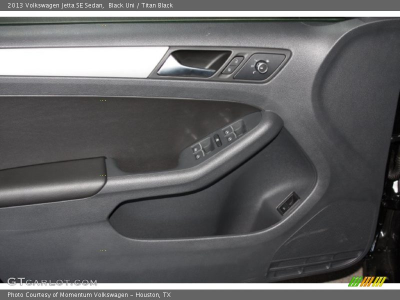 Black Uni / Titan Black 2013 Volkswagen Jetta SE Sedan