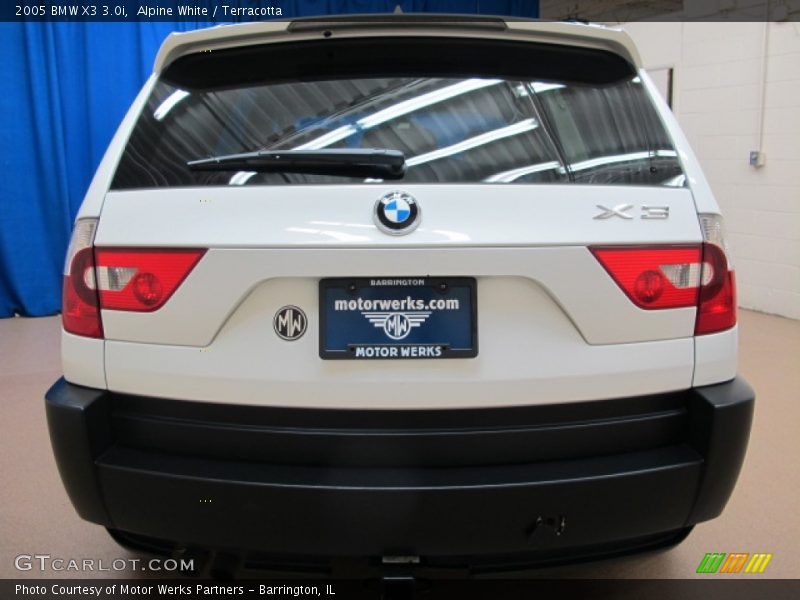 Alpine White / Terracotta 2005 BMW X3 3.0i