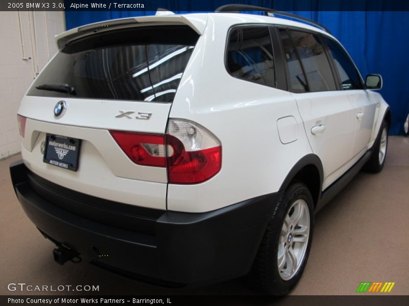 Alpine White / Terracotta 2005 BMW X3 3.0i