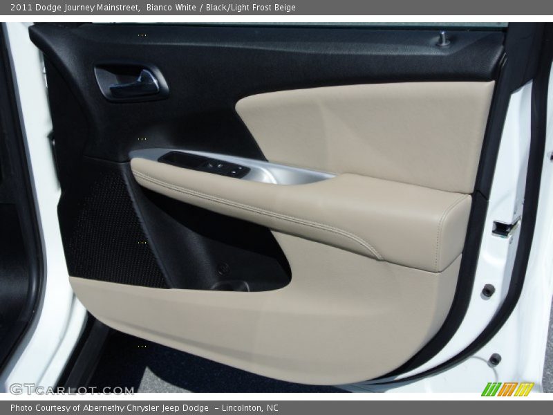 Bianco White / Black/Light Frost Beige 2011 Dodge Journey Mainstreet
