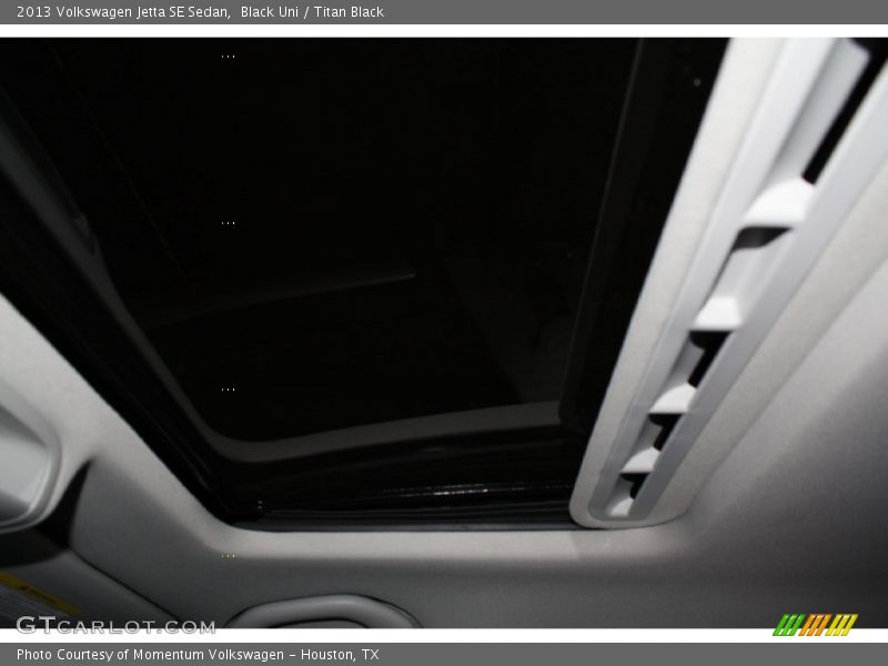 Black Uni / Titan Black 2013 Volkswagen Jetta SE Sedan