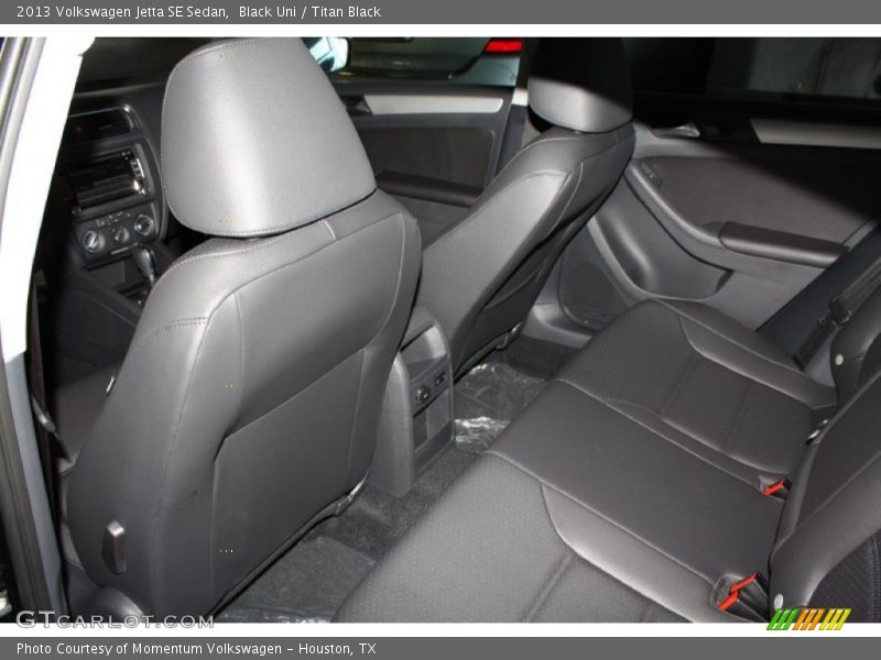 Black Uni / Titan Black 2013 Volkswagen Jetta SE Sedan
