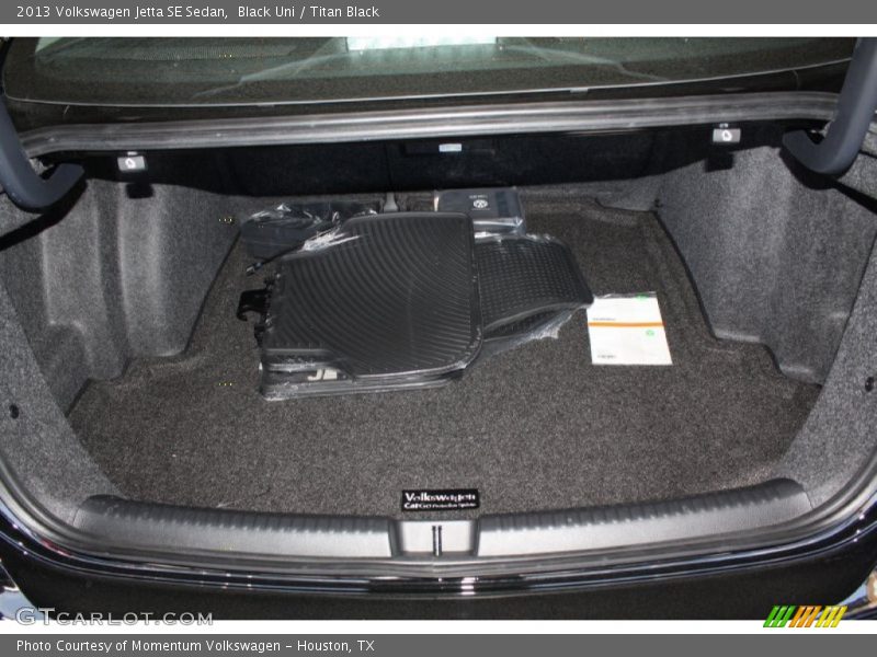 Black Uni / Titan Black 2013 Volkswagen Jetta SE Sedan