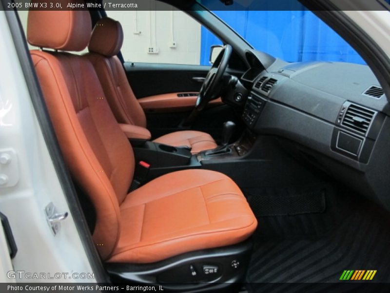 Alpine White / Terracotta 2005 BMW X3 3.0i