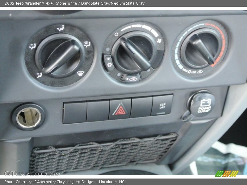 Stone White / Dark Slate Gray/Medium Slate Gray 2009 Jeep Wrangler X 4x4