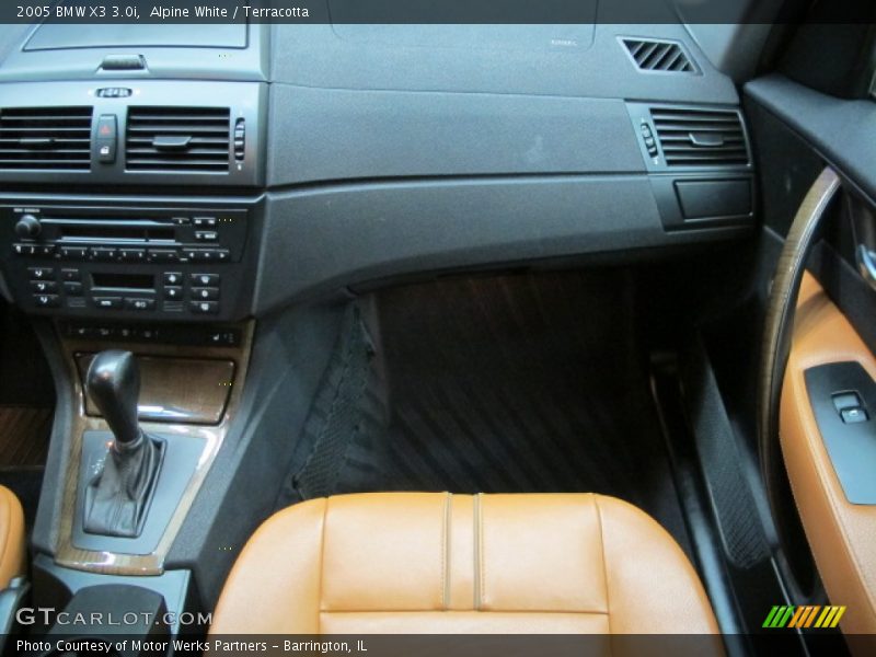 Alpine White / Terracotta 2005 BMW X3 3.0i