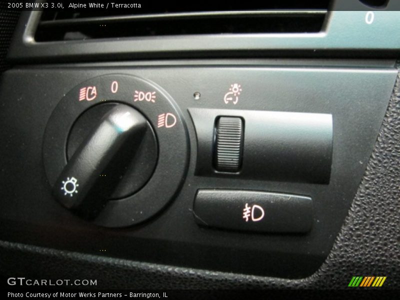Alpine White / Terracotta 2005 BMW X3 3.0i