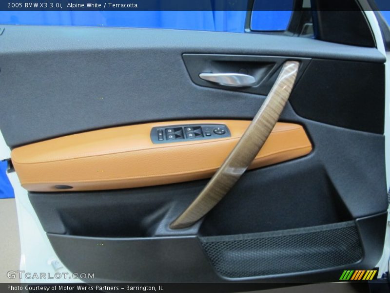 Alpine White / Terracotta 2005 BMW X3 3.0i