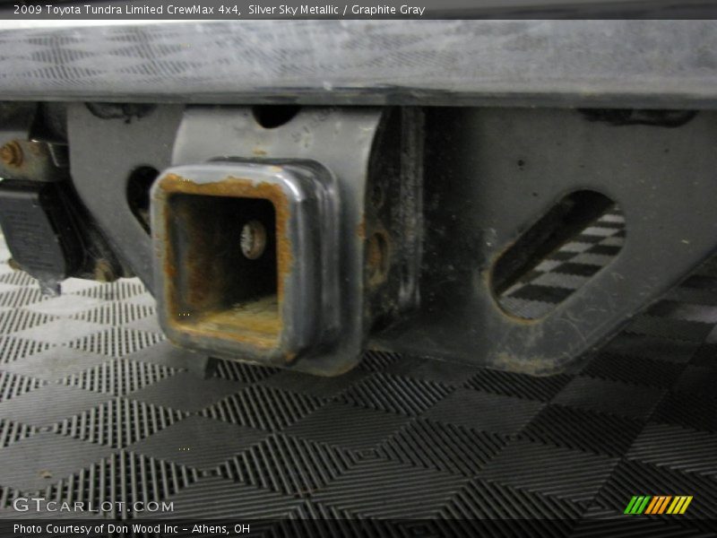 Silver Sky Metallic / Graphite Gray 2009 Toyota Tundra Limited CrewMax 4x4
